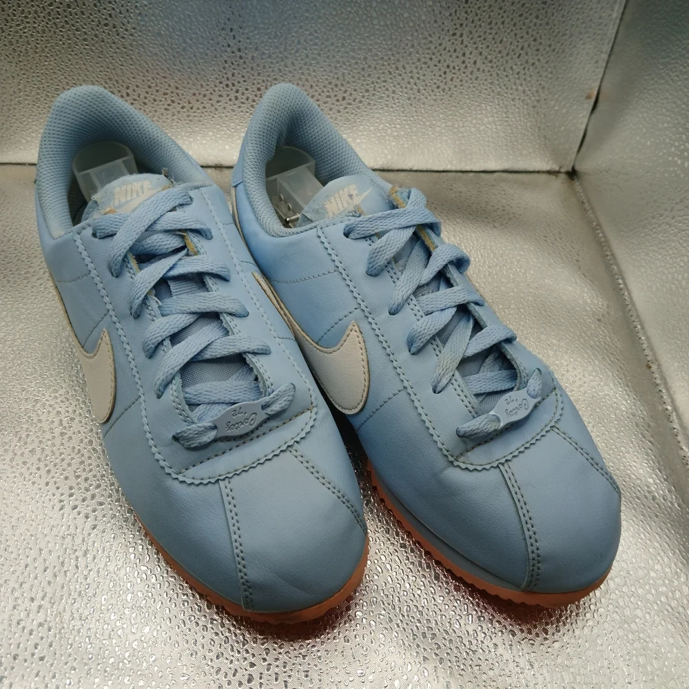 Nike Cortez Lt Blue & White Lace Up Sneakers Women's Size 7.5